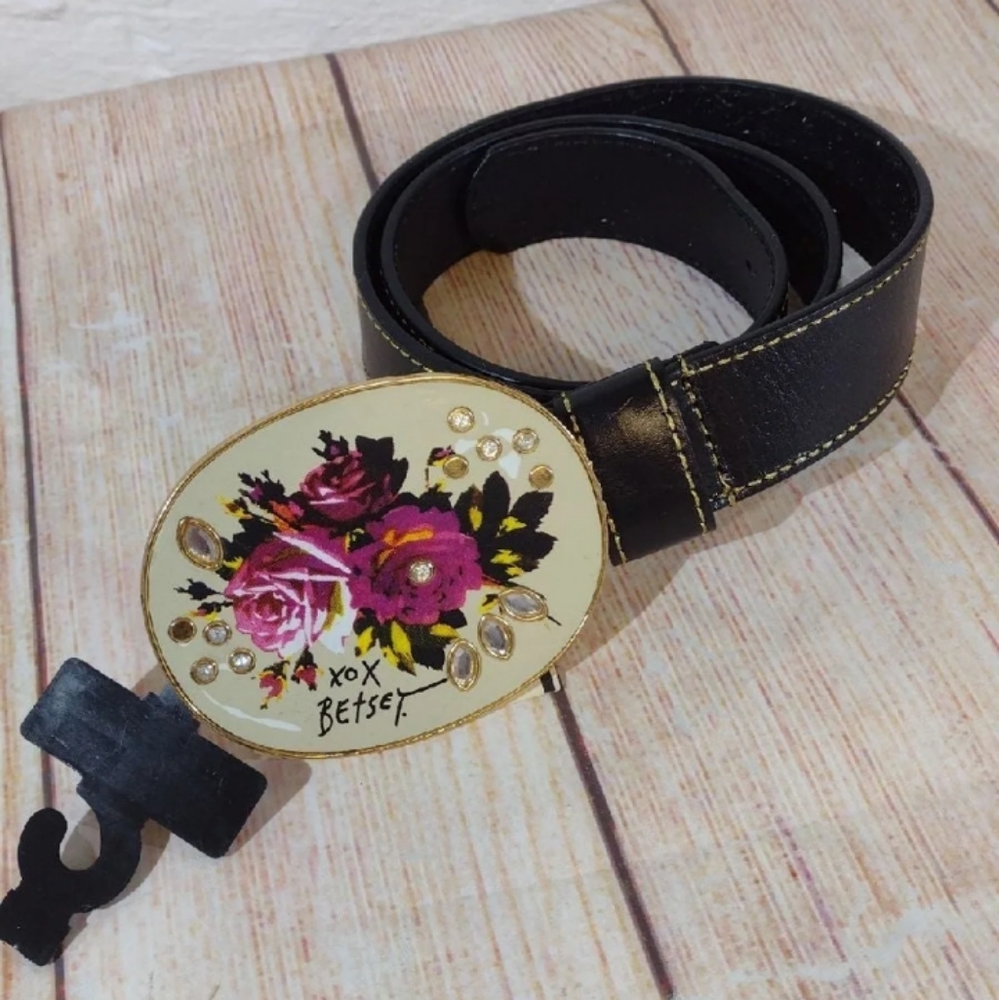 Betsey Johnson Leather Belt/Rose Buckle Size Medium